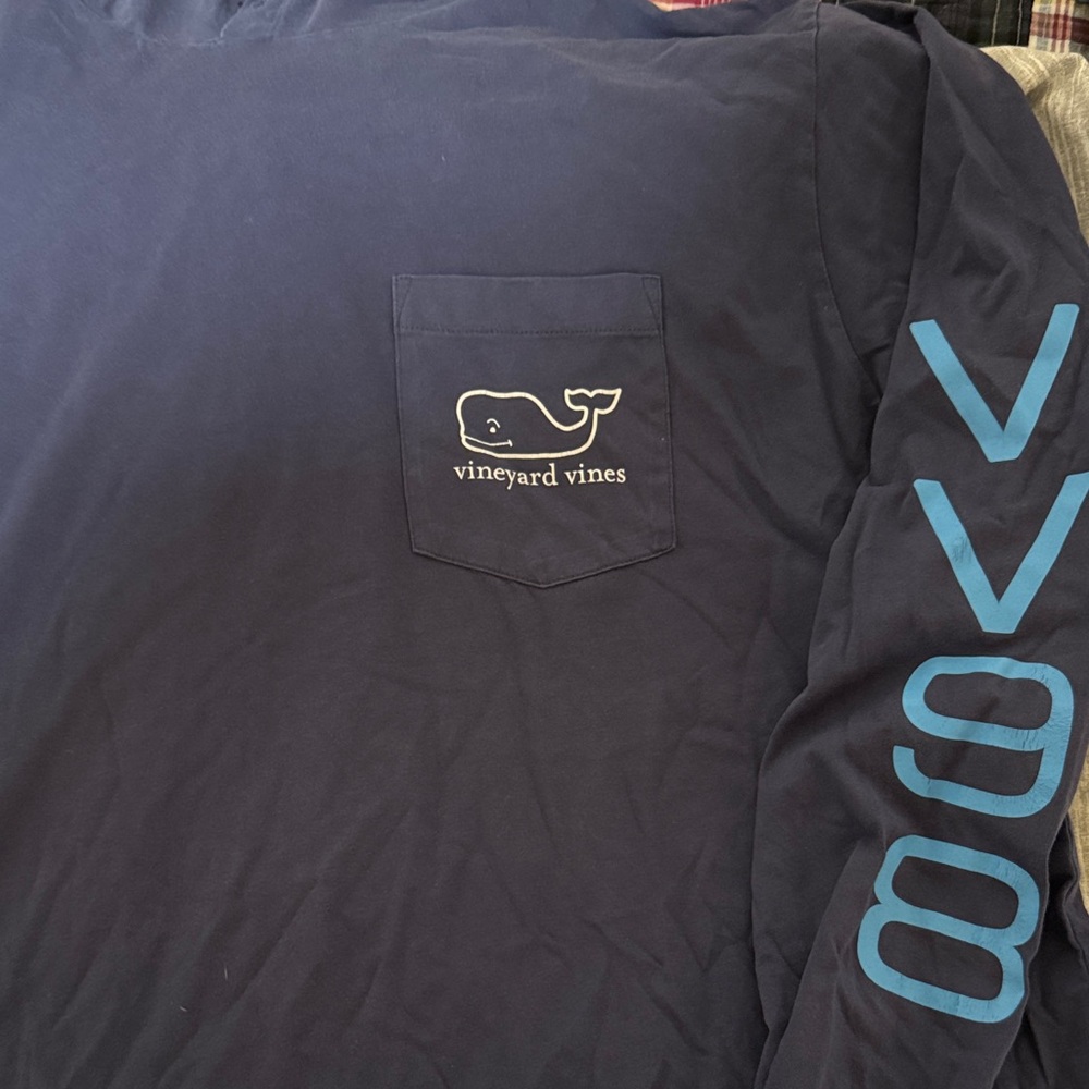 Vineyard Vines Dark Blue long sleeve hoody with American flag design